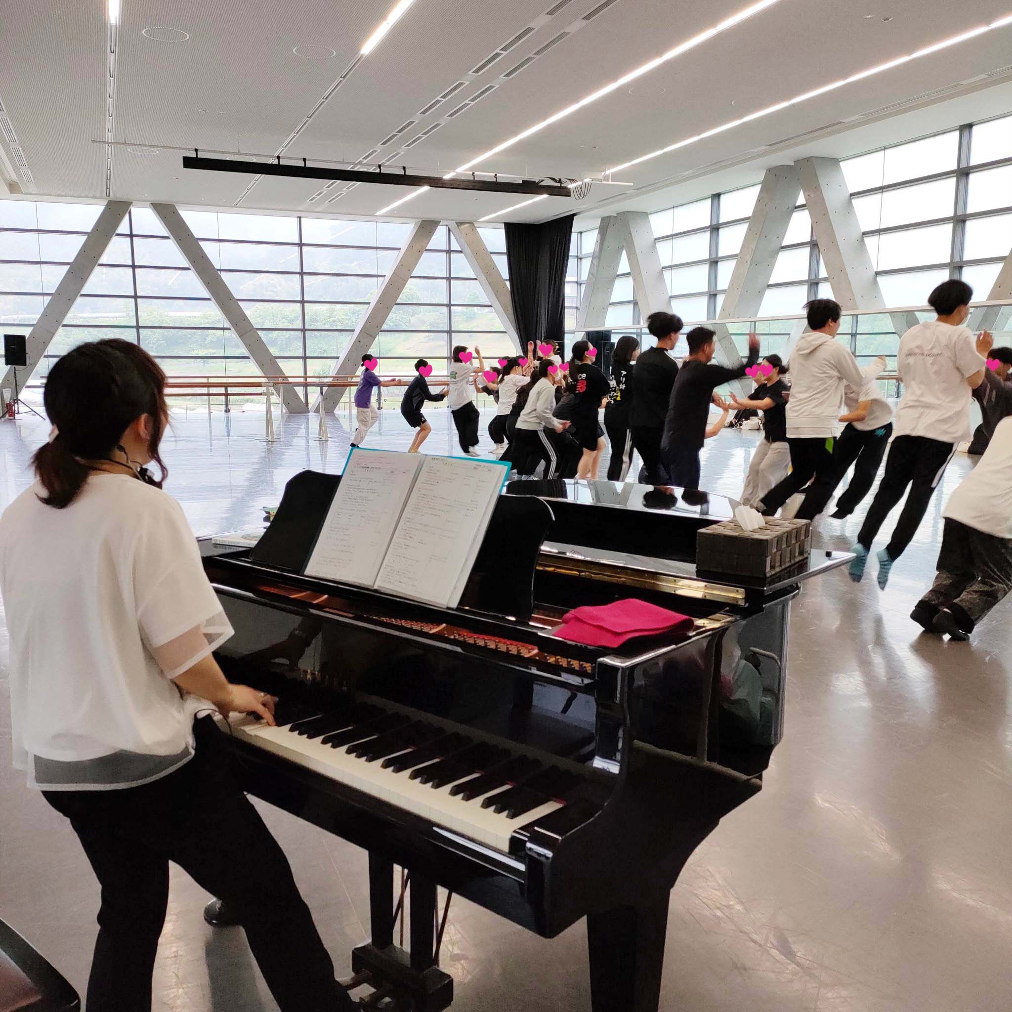 梅雨の中、賑やかなレッスン！マステアートも夏仕様に変身☆